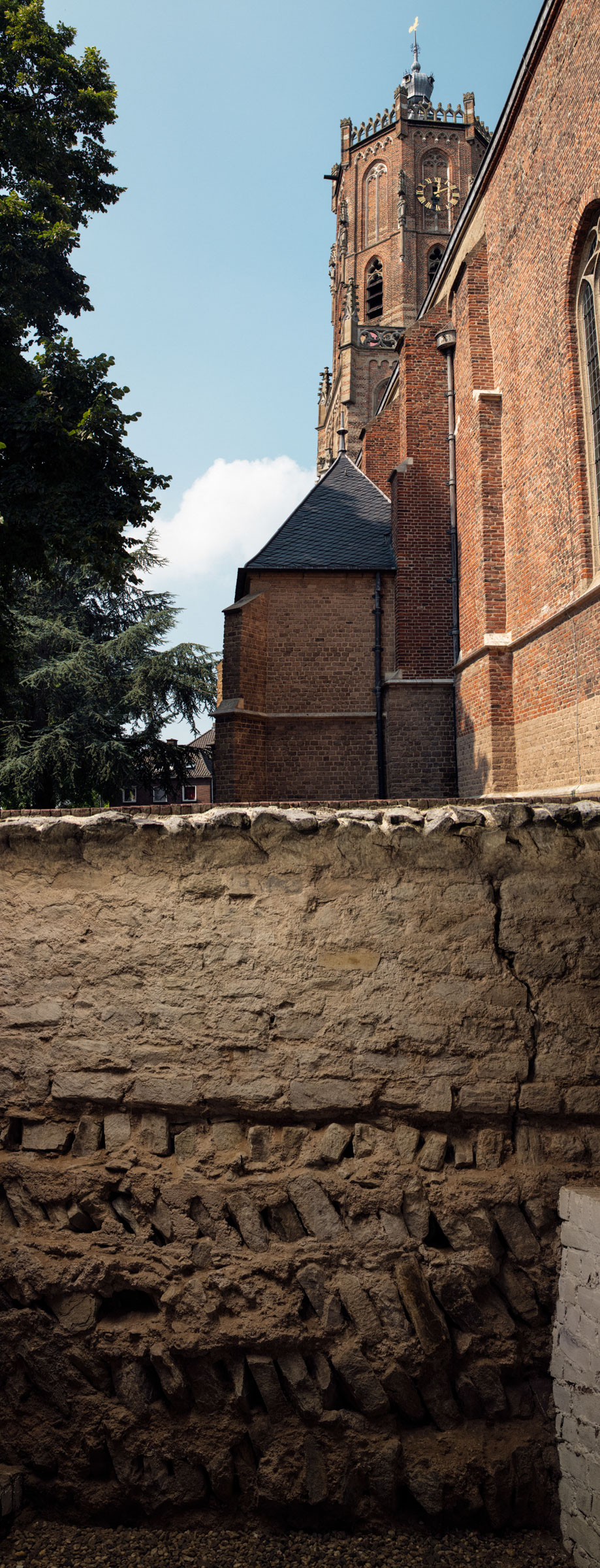 13. Excavation Church, Elst